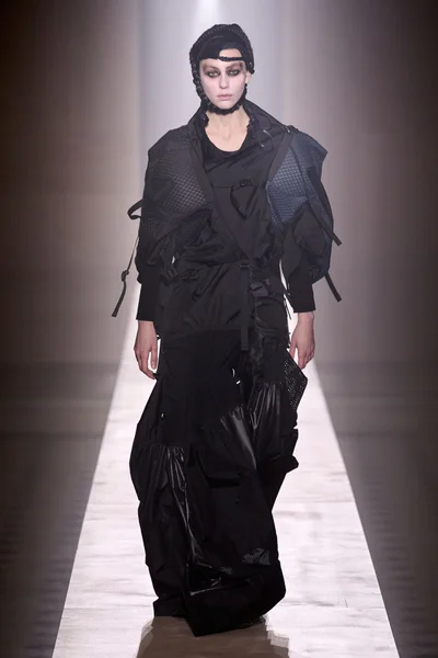 Look 1